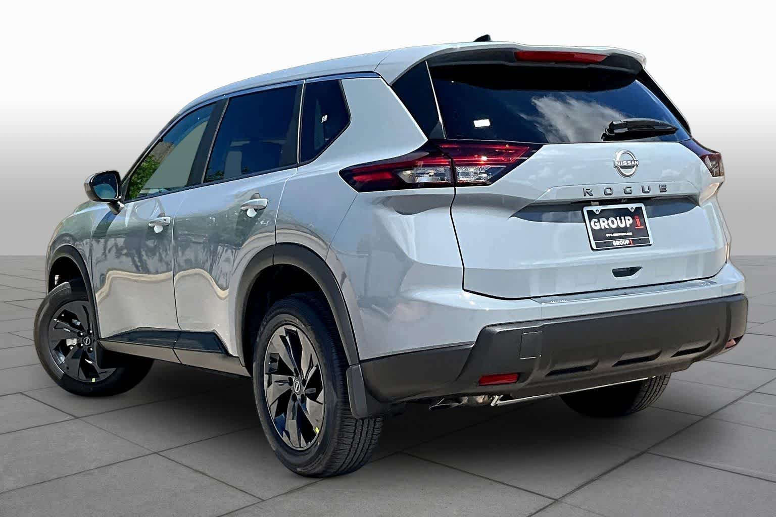 New 2026 Boulder Gray Pearl Nissan SV image 7