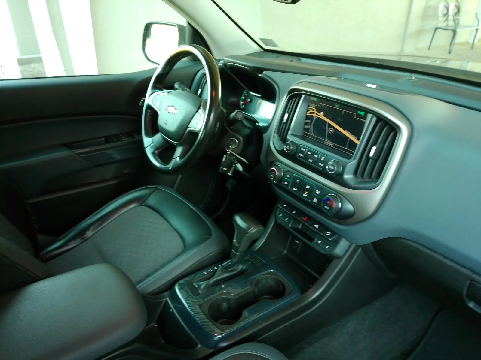 Used 2016 Black Chevrolet Z71 image 24