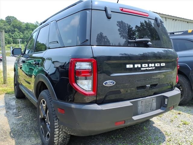 Used 2022 Black Ford Outer Banks image 14