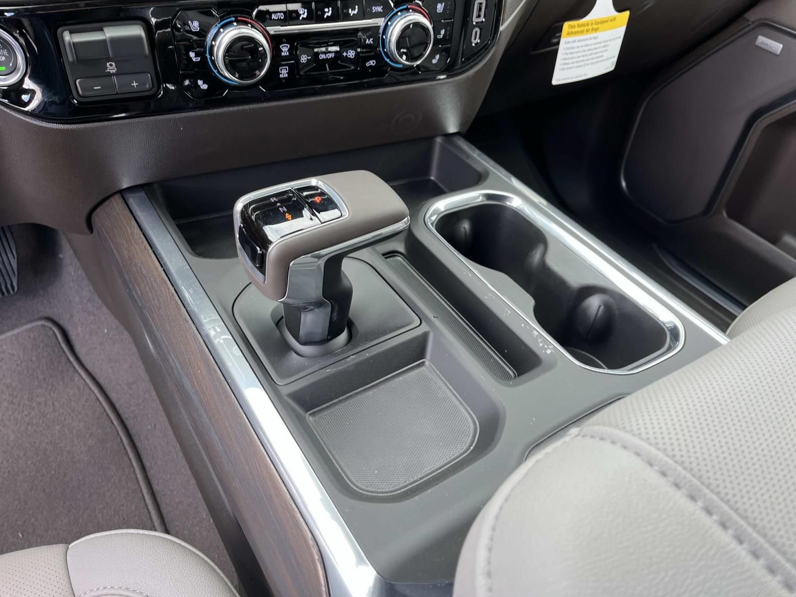 New 2026 Glacier White Tricoat GMC SLT image 28