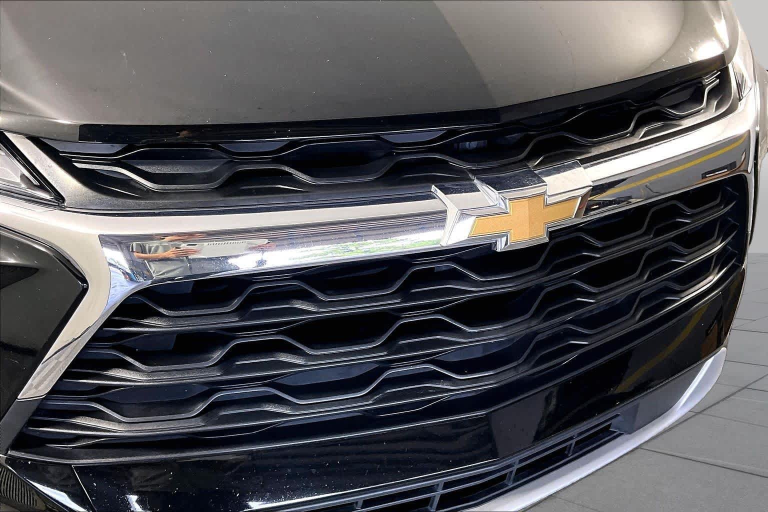 Used 2023 Black Chevrolet LT image 28