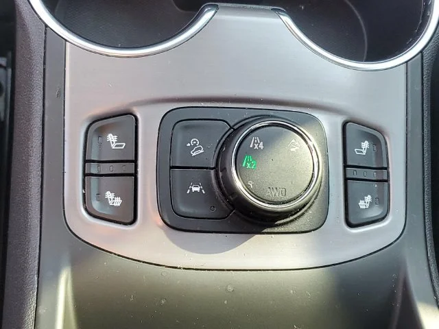 Used 2022 DESERT SAND METALLIC GMC AT4 image 27