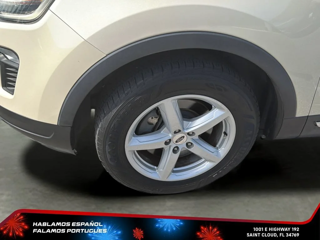 Used 2018 Beige Ford XLT image 32