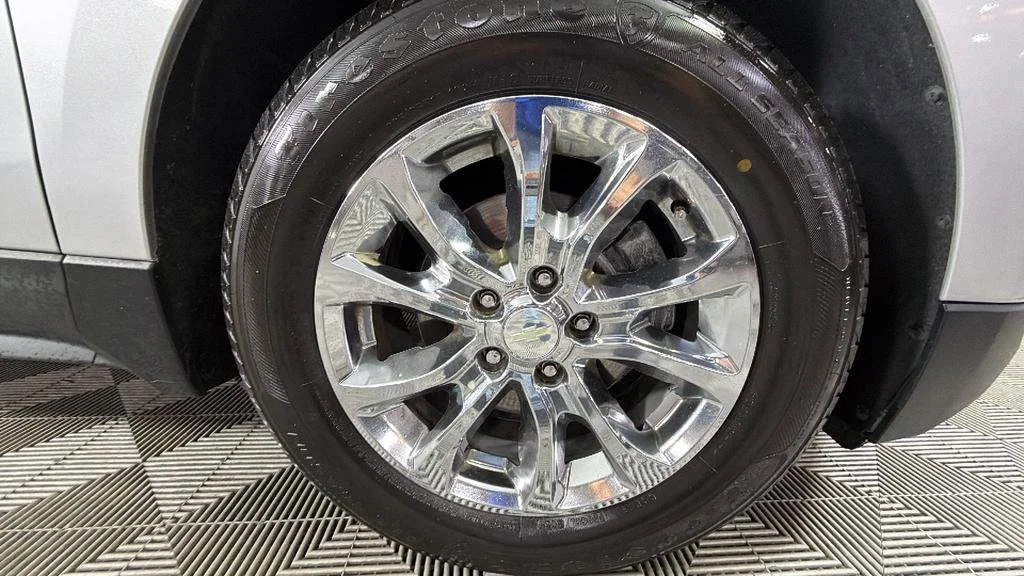 Used 2018 SILVER ICE METALLIC Chevrolet LT image 35
