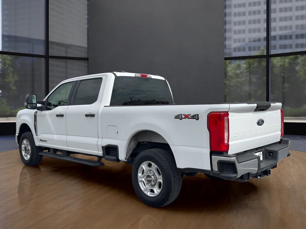 Used 2025 White Ford XLT image 7
