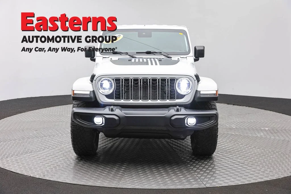 Used 2024 White Jeep Sahara image 2