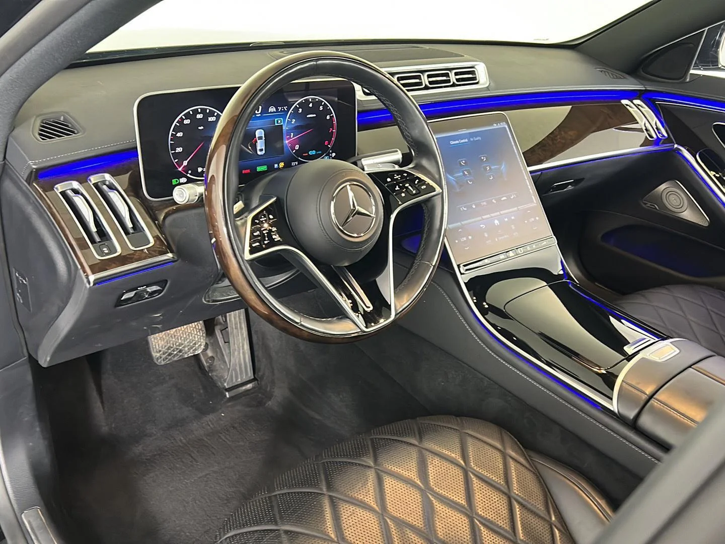 Used 2021 Black Mercedes-Benz S 580 image 2