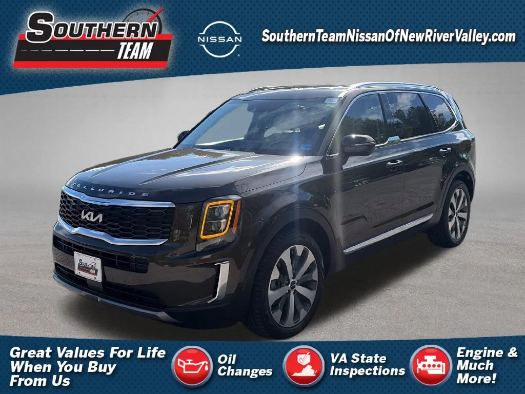 Used 2022 Moss Kia EX image 1