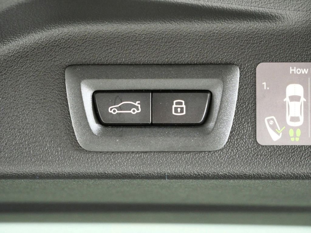 Used 2026 Blue Ridge Mountain Metallic BMW xDrive40i image 31
