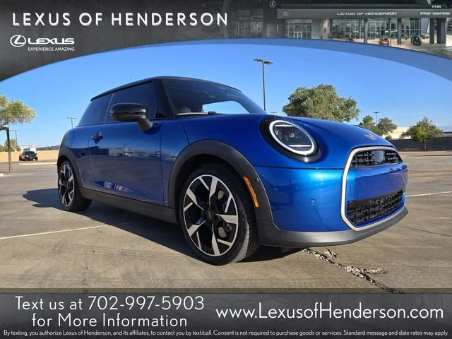 2025 MINI Hardtop Cooper's photo