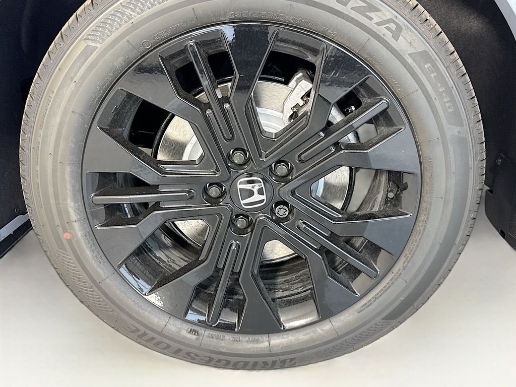 New 2026 Sonic Gray Pearl Honda Sport-L image 29