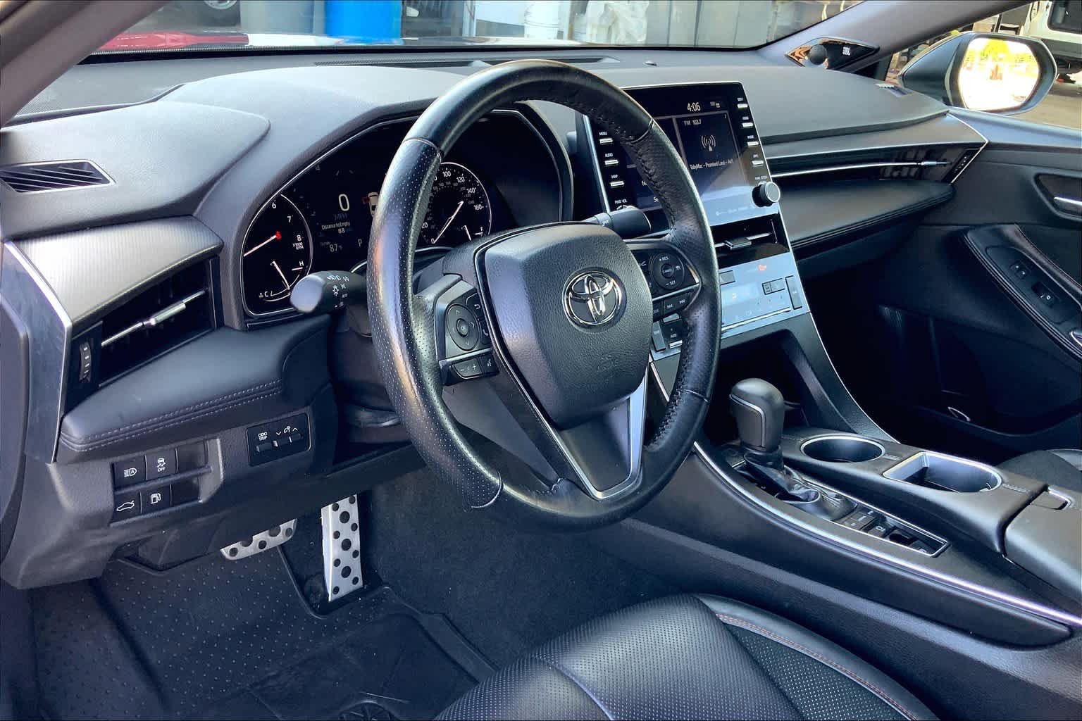 Used 2019  Toyota XSE image 17