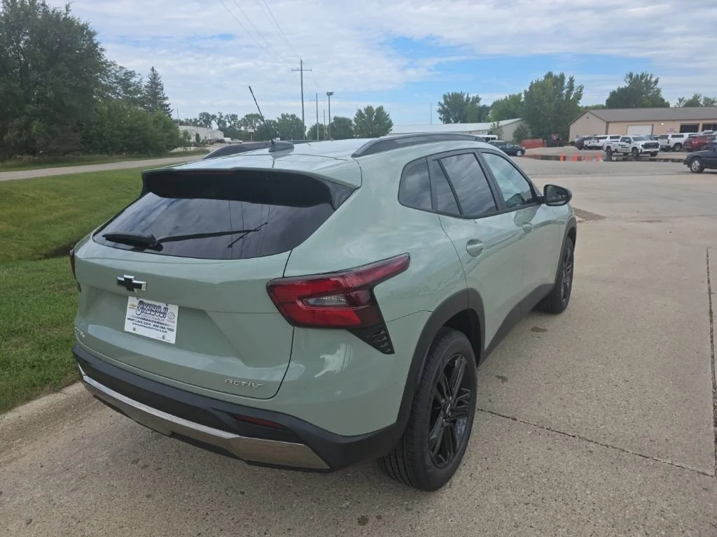 2026 Chevrolet Trax Activ - Photo 8