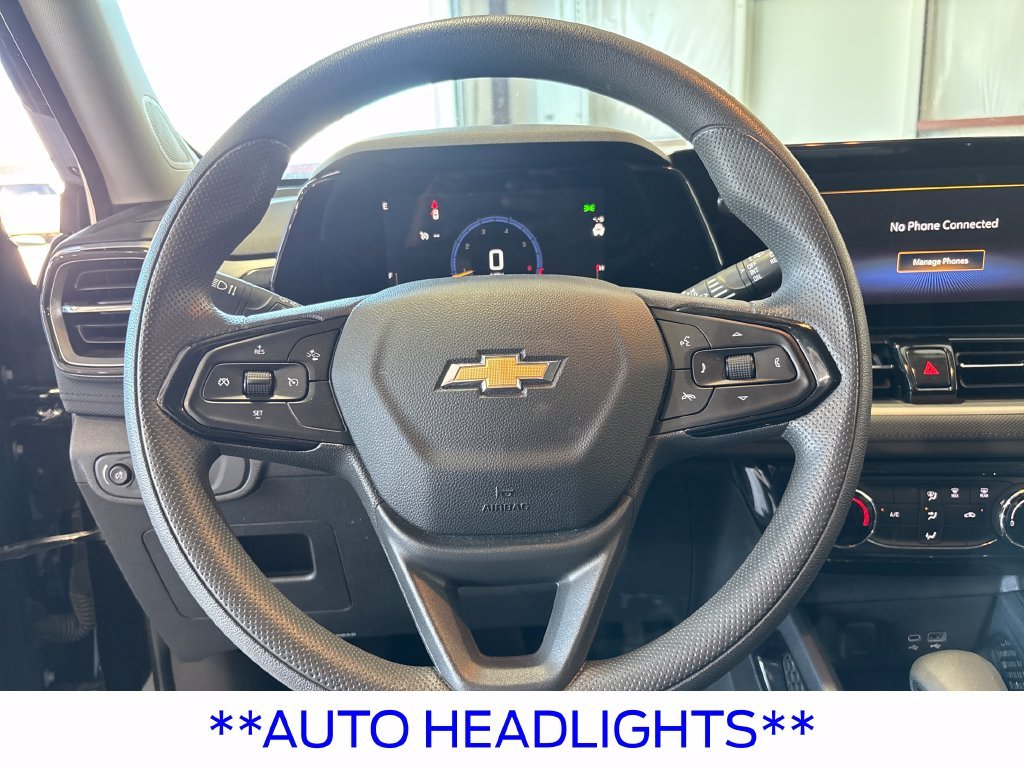 Certified Used 2025 Mosaic Black Metallic Chevrolet LT image 19