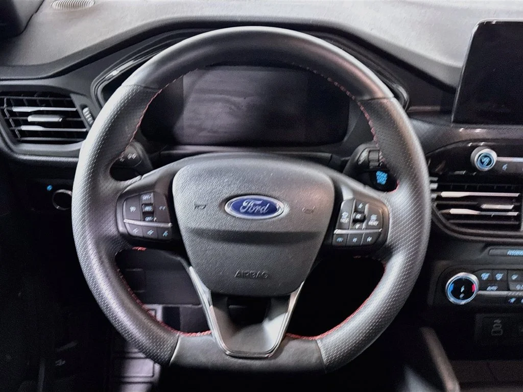 Used 2025 Gray Ford ST-Line image 13
