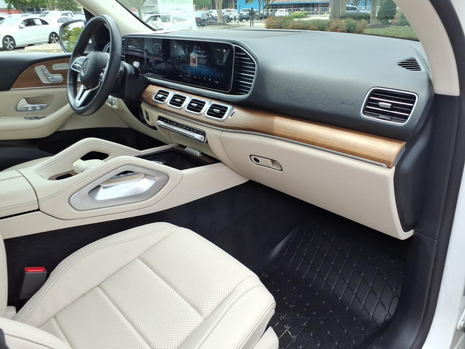 Used 2022 Polar White Mercedes-Benz GLE 350 image 25