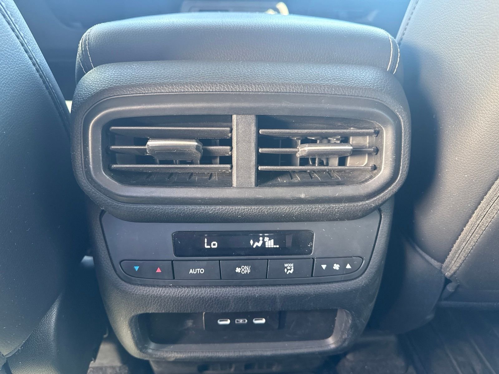 2025 Honda Pilot EX-L - Photo 14