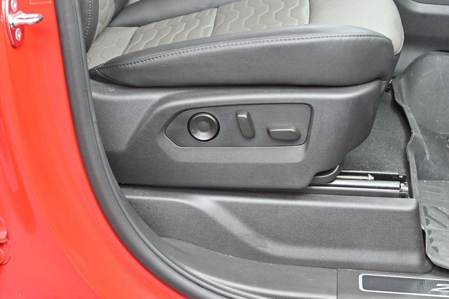 Used 2024 Red Hot Chevrolet ZR2 image 32