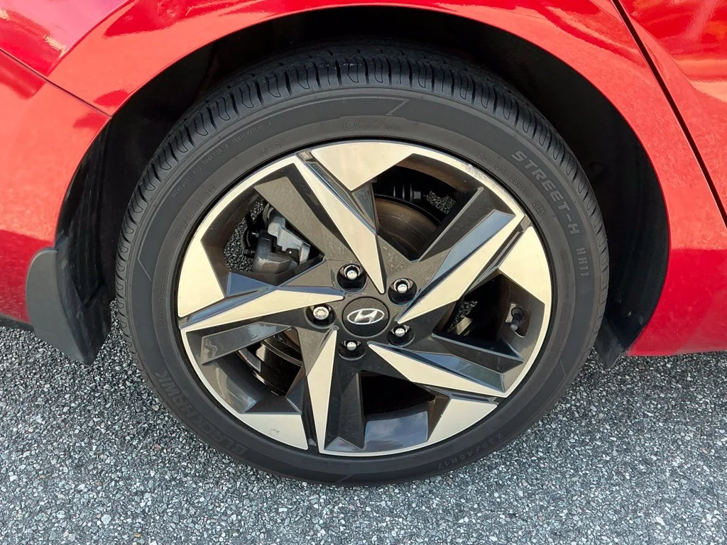 Used 2022 Red Hyundai Limited image 14