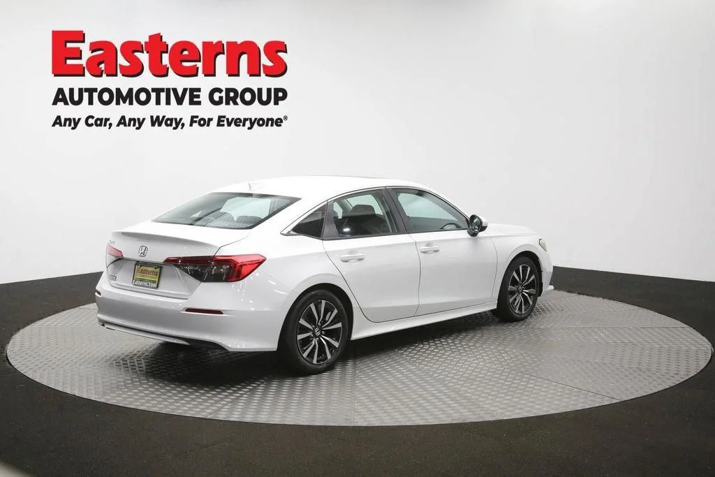 Used 2023 White Honda EX image 43