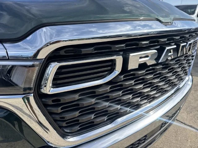 New 2027 Serrano-Green Metallic Exterior Paint RAM Big Horn/Lone Star image 5