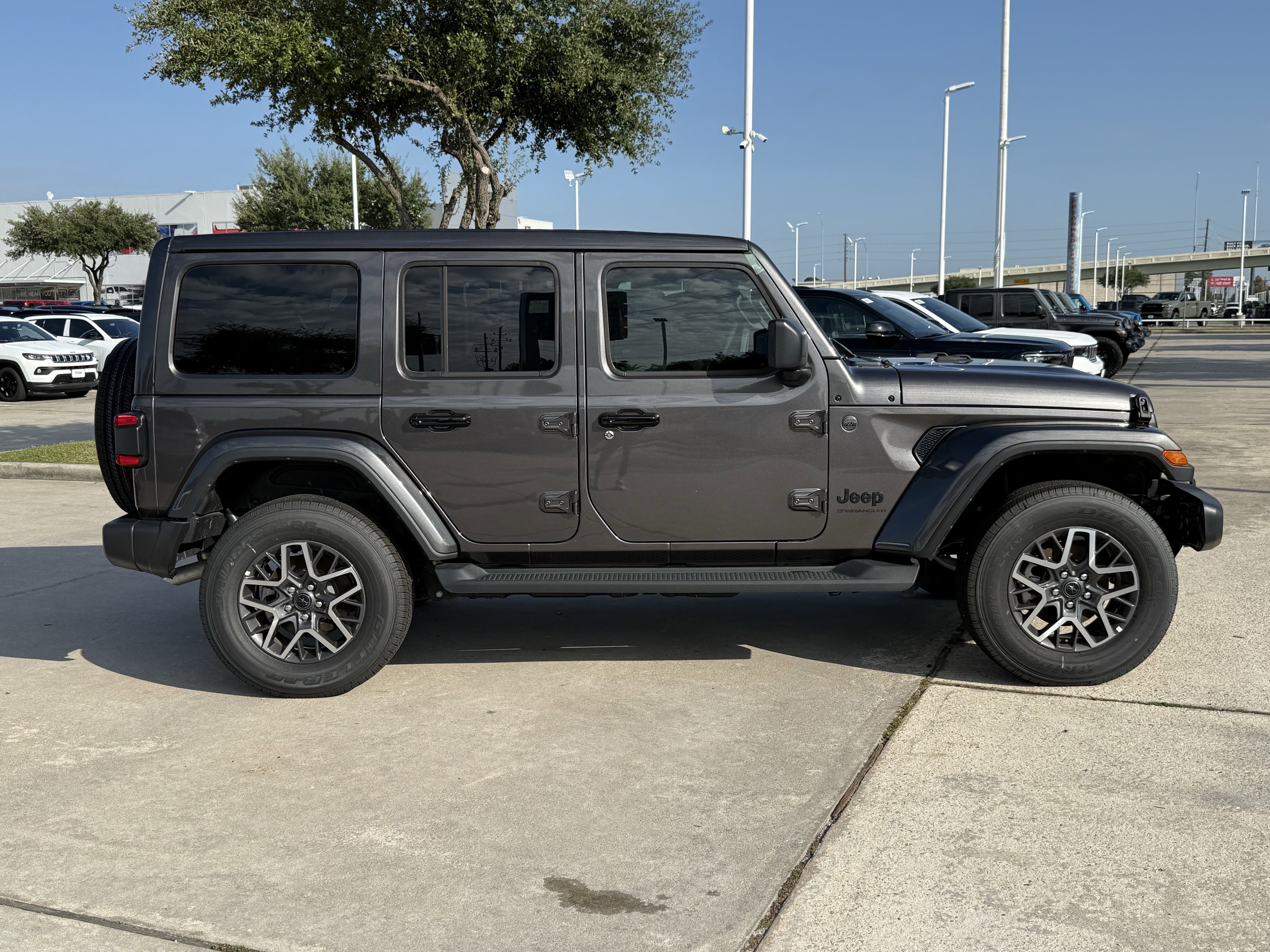 New 2025 Jeep Wrangler Sahara Sport Utility in Humble #SW550041