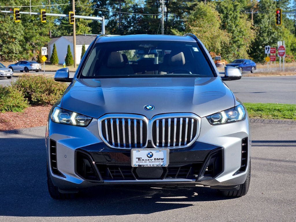 Certified Used 2026 Skyscraper Grey Metallic BMW xDrive50e image 2