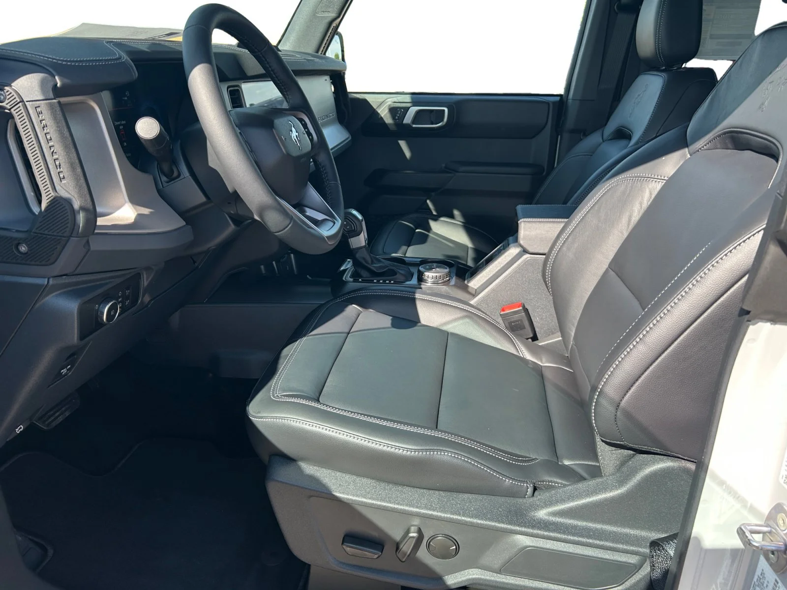 New 2026 Avalanche Grey Ford Outer Banks image 14