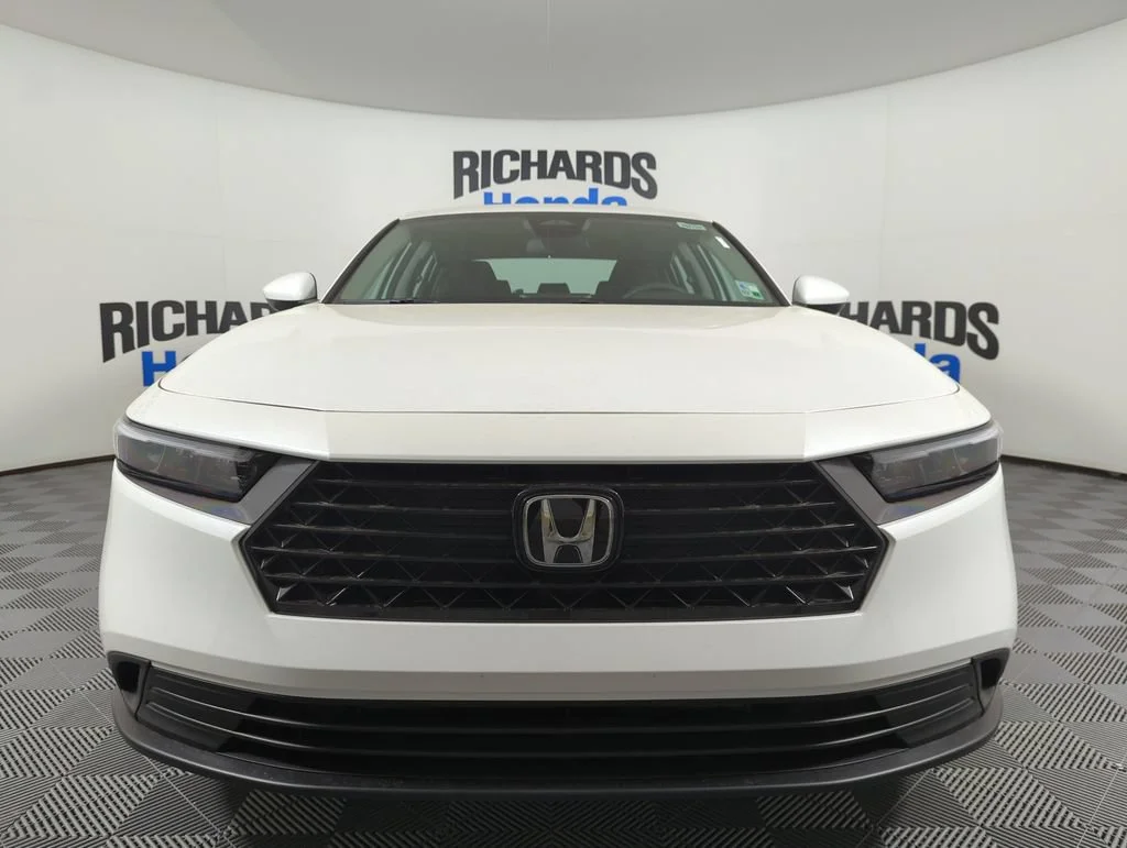 New 2026 Platinum White Pearl Honda LX image 8
