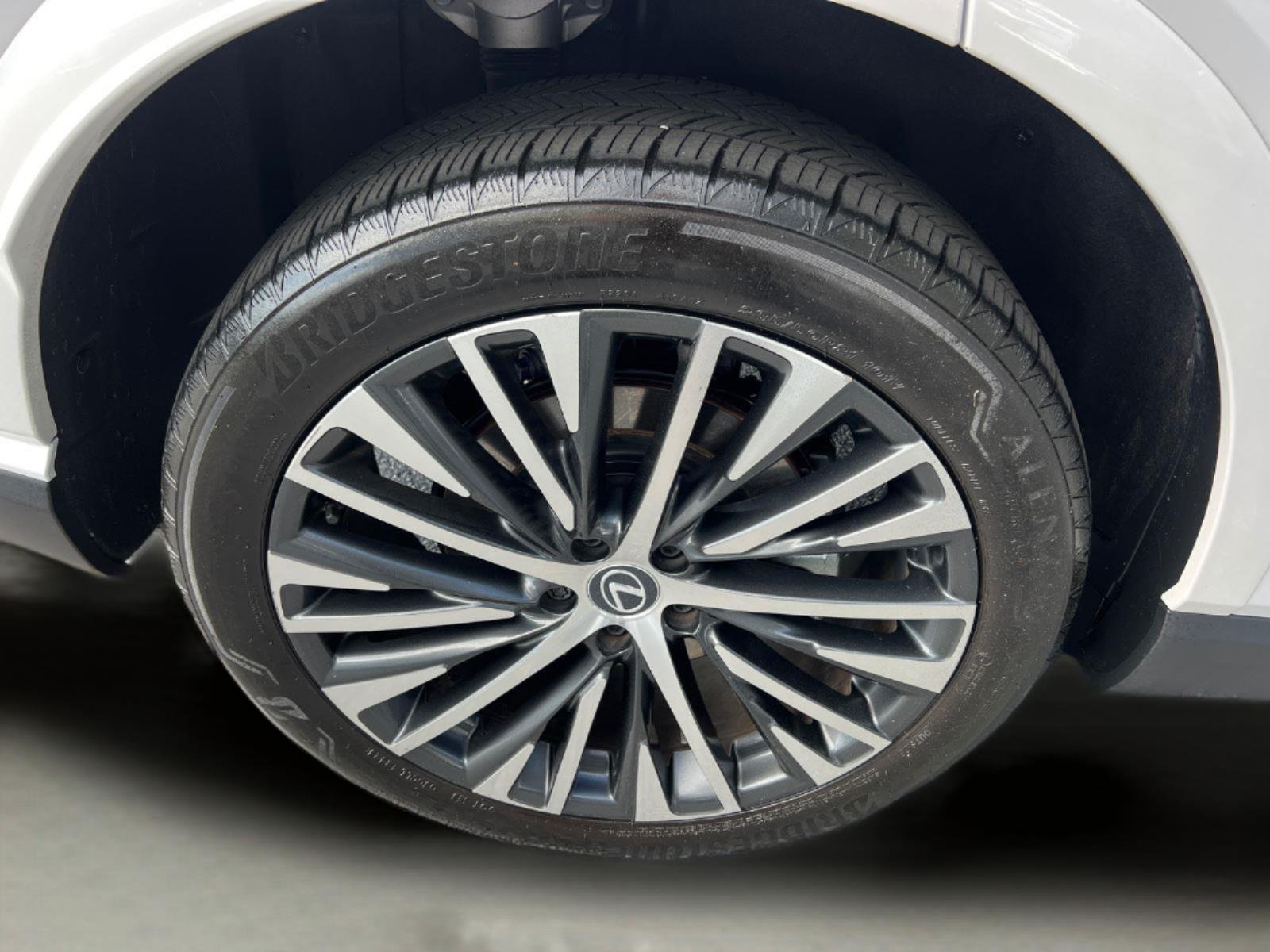 2024 Lexus RX 350 - Photo 18