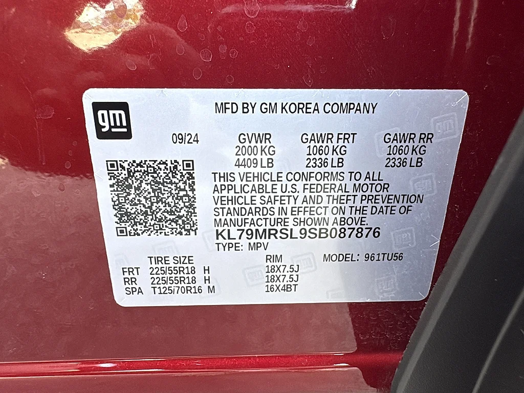 Used 2025 Crimson Metallic Chevrolet  image 35