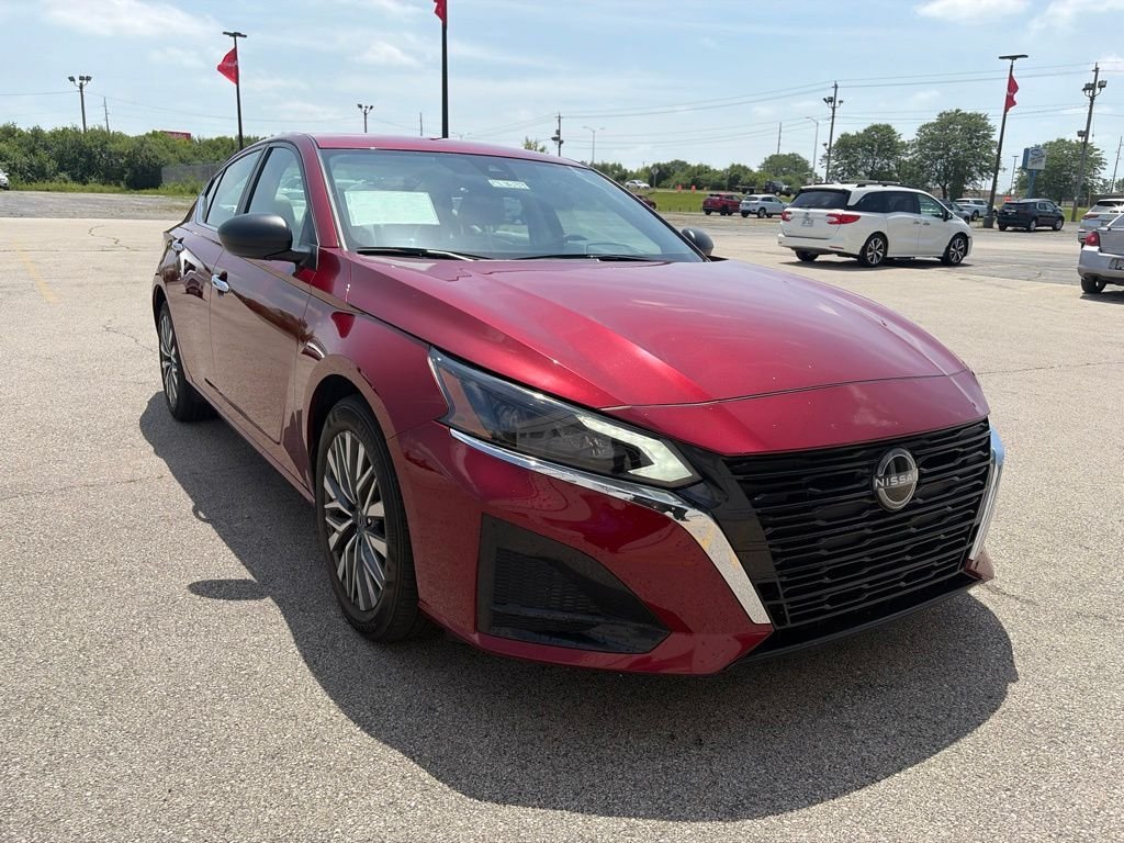 2025 Nissan Altima SV - Photo 8