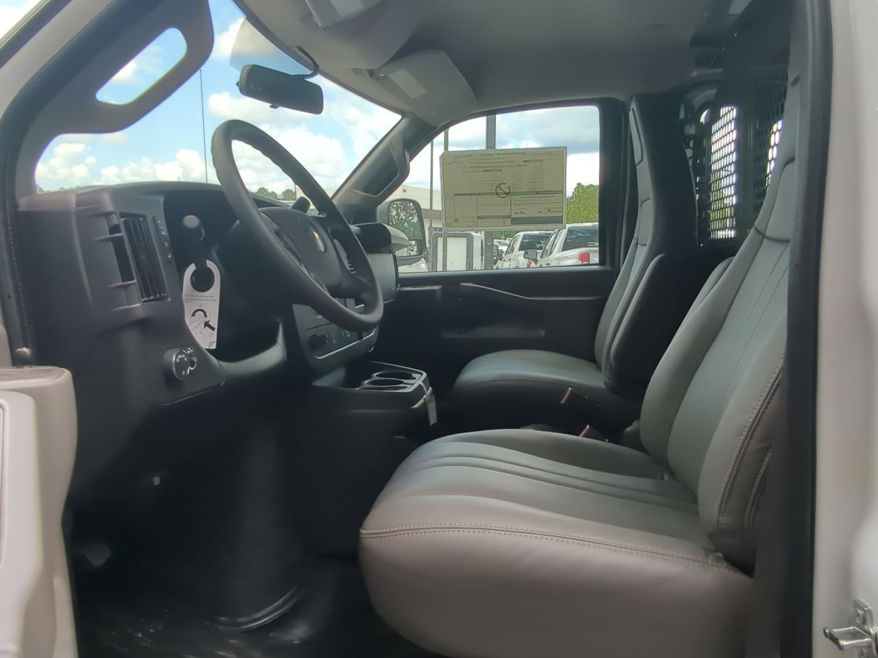 New 2025 Summit White Chevrolet Work Truck image 17