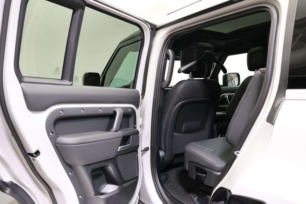 2026 Land Rover Defender X-Dynamic SE - Photo 34