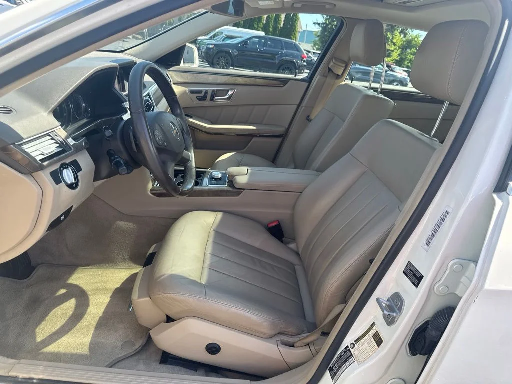 Used 2010 Diamond White Metallic Mercedes-Benz E 350 image 10