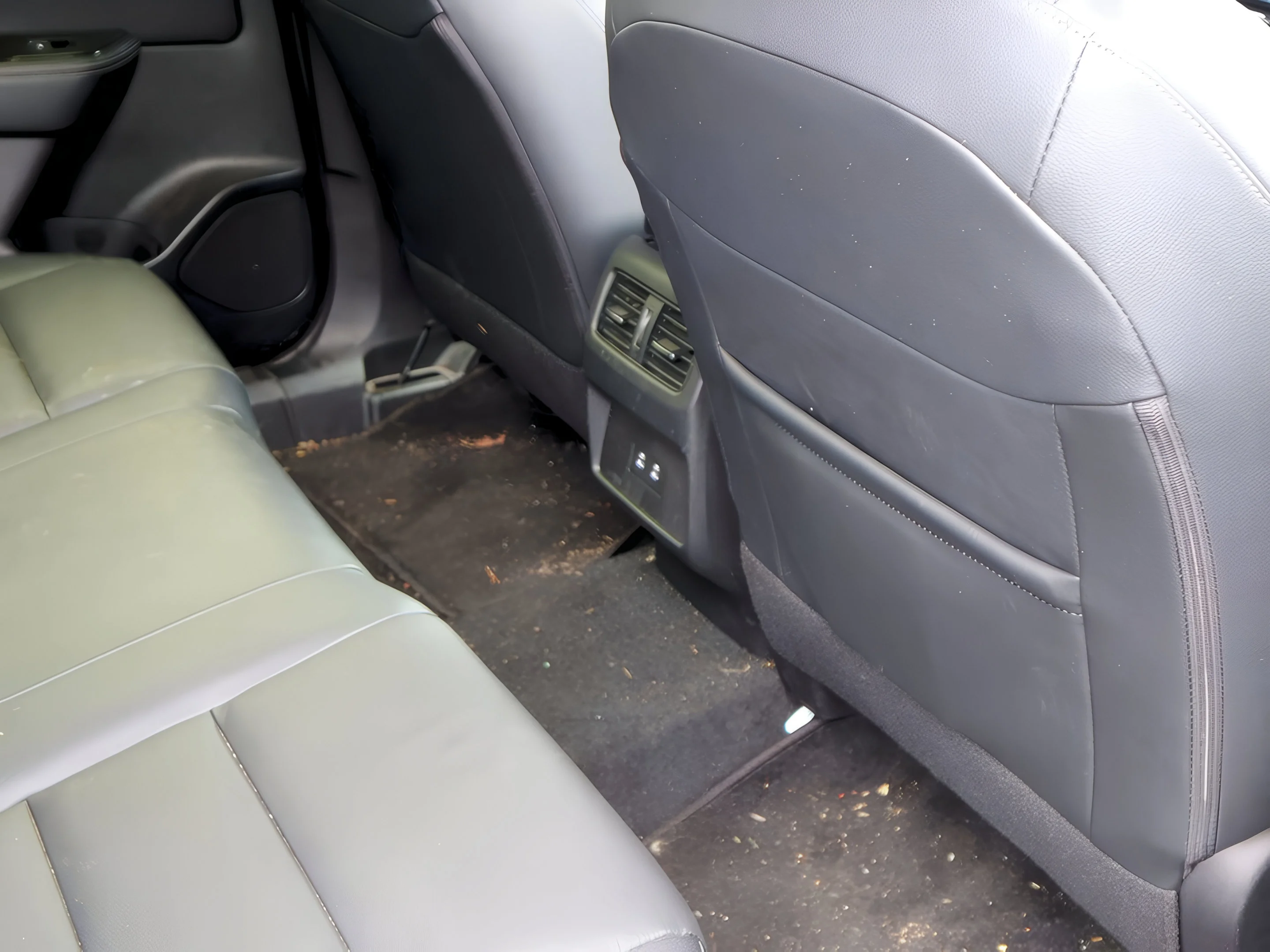 2025 Nissan Rogue SL - Photo 25