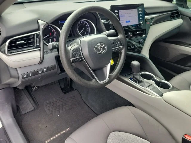 Used 2023 White Toyota LE image 18