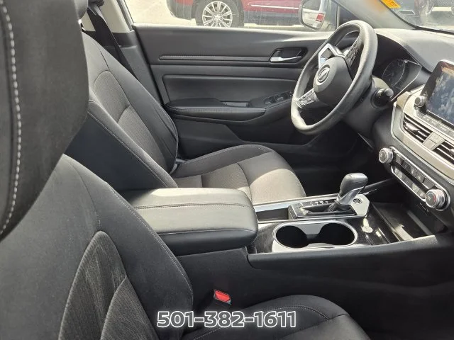 Used 2024 White Nissan 2.5 SV image 8