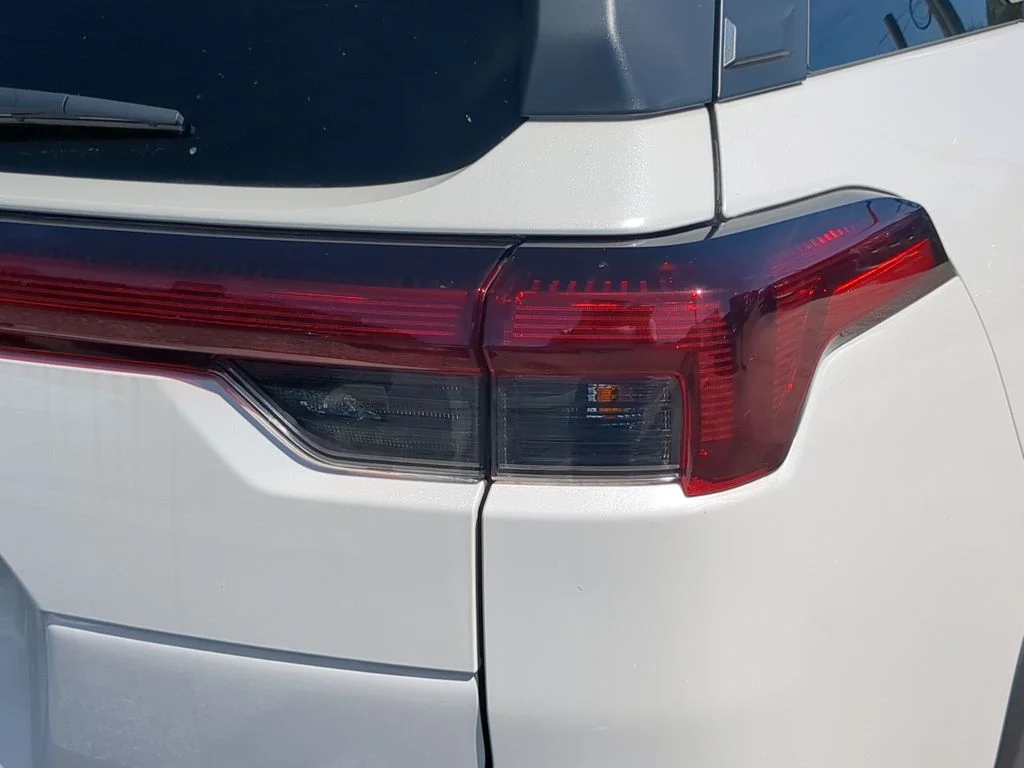 2026 Subaru Outback Limited - Photo 8