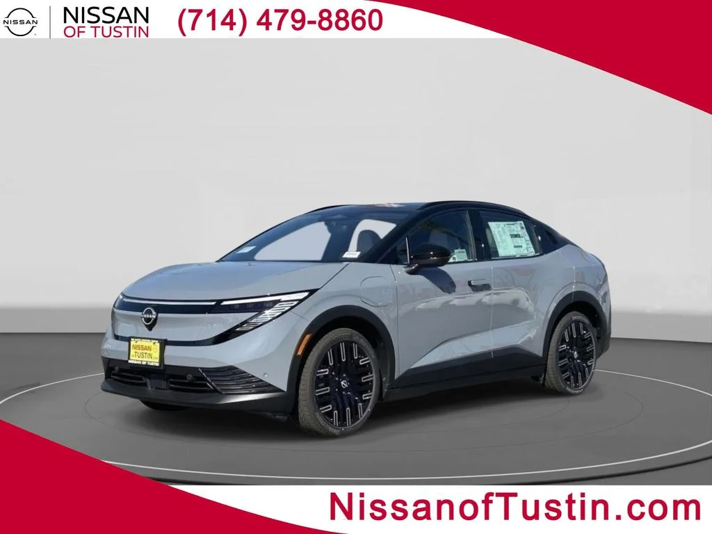 2026 Nissan Leaf Platinum+'s photo