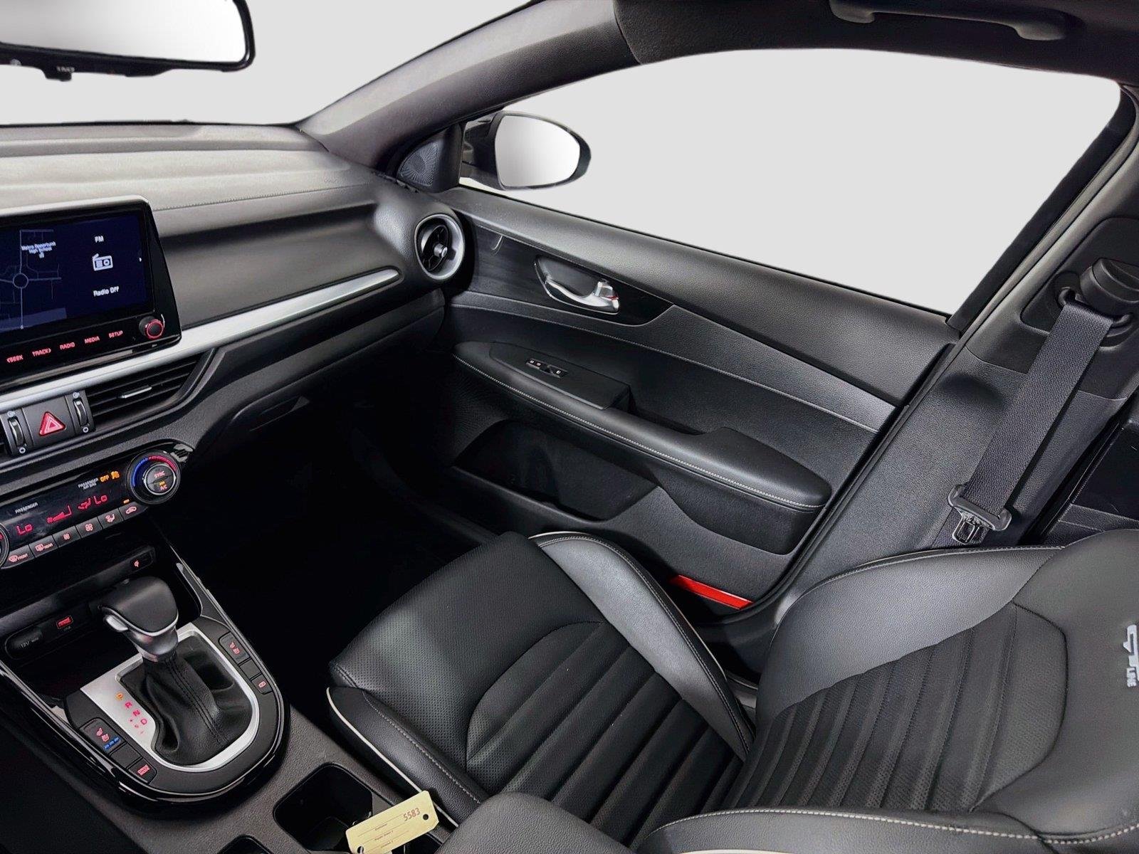 Used 2022 Aurora Black Kia GT-Line image 24