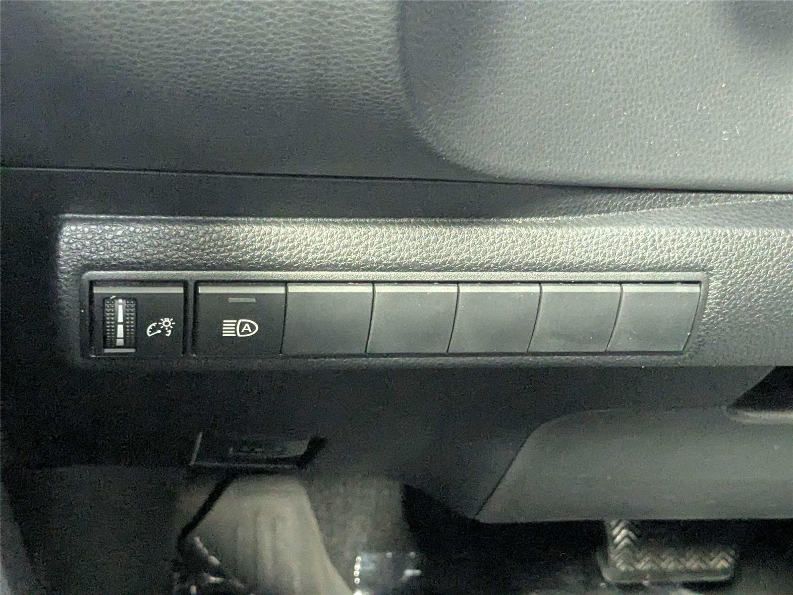 Certified Used 2022 Super White Toyota SE image 16