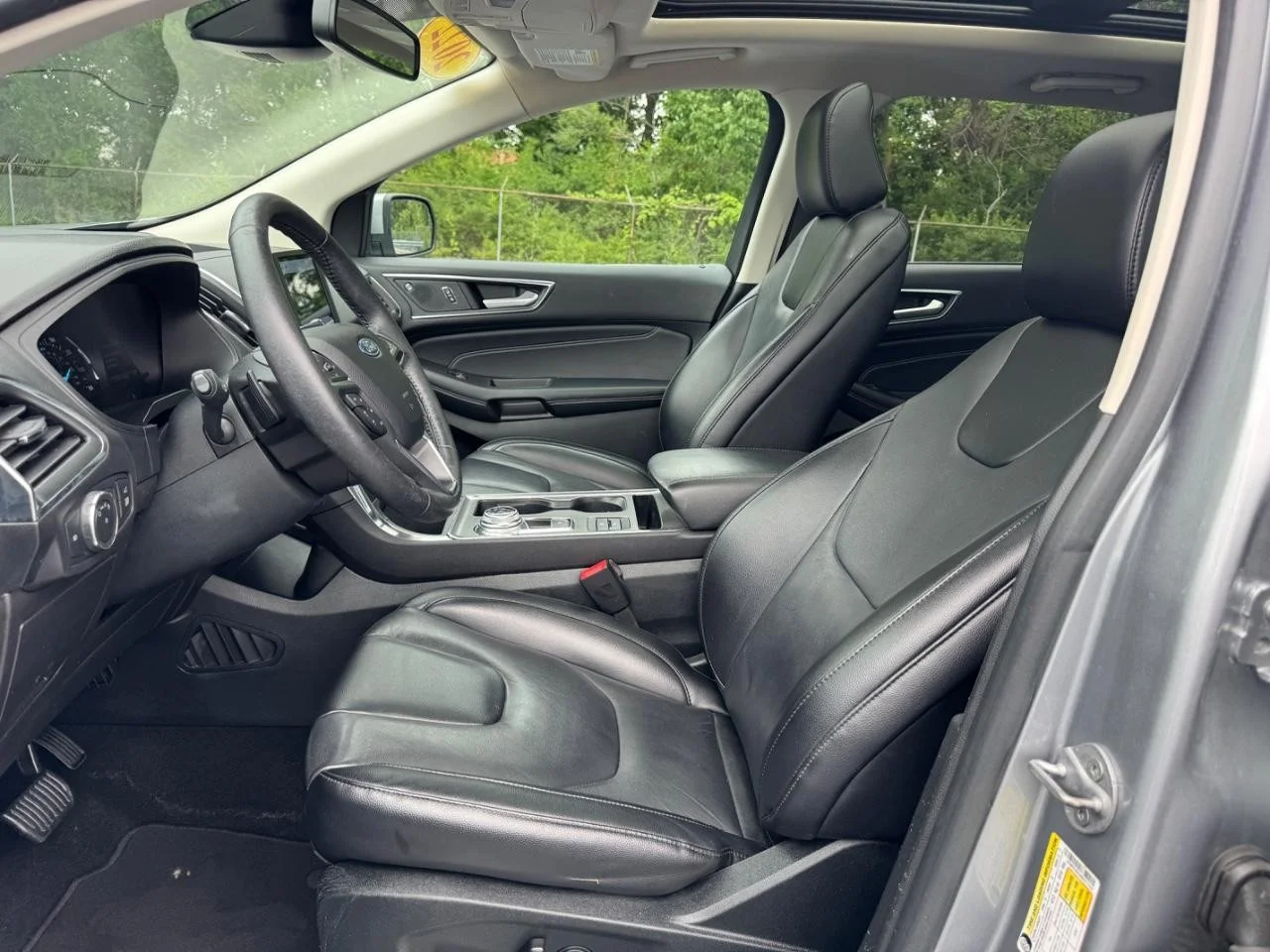 Used 2022 Iconic Silver Ford Titanium image 18