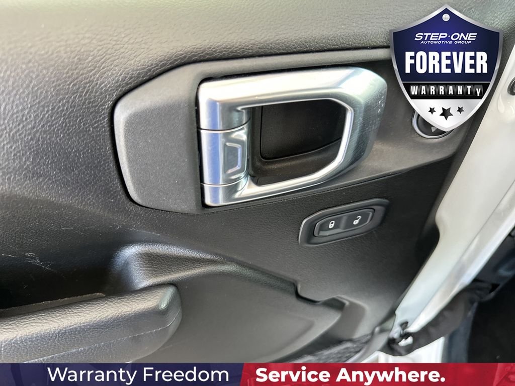Used 2025 White Jeep Sport S image 12
