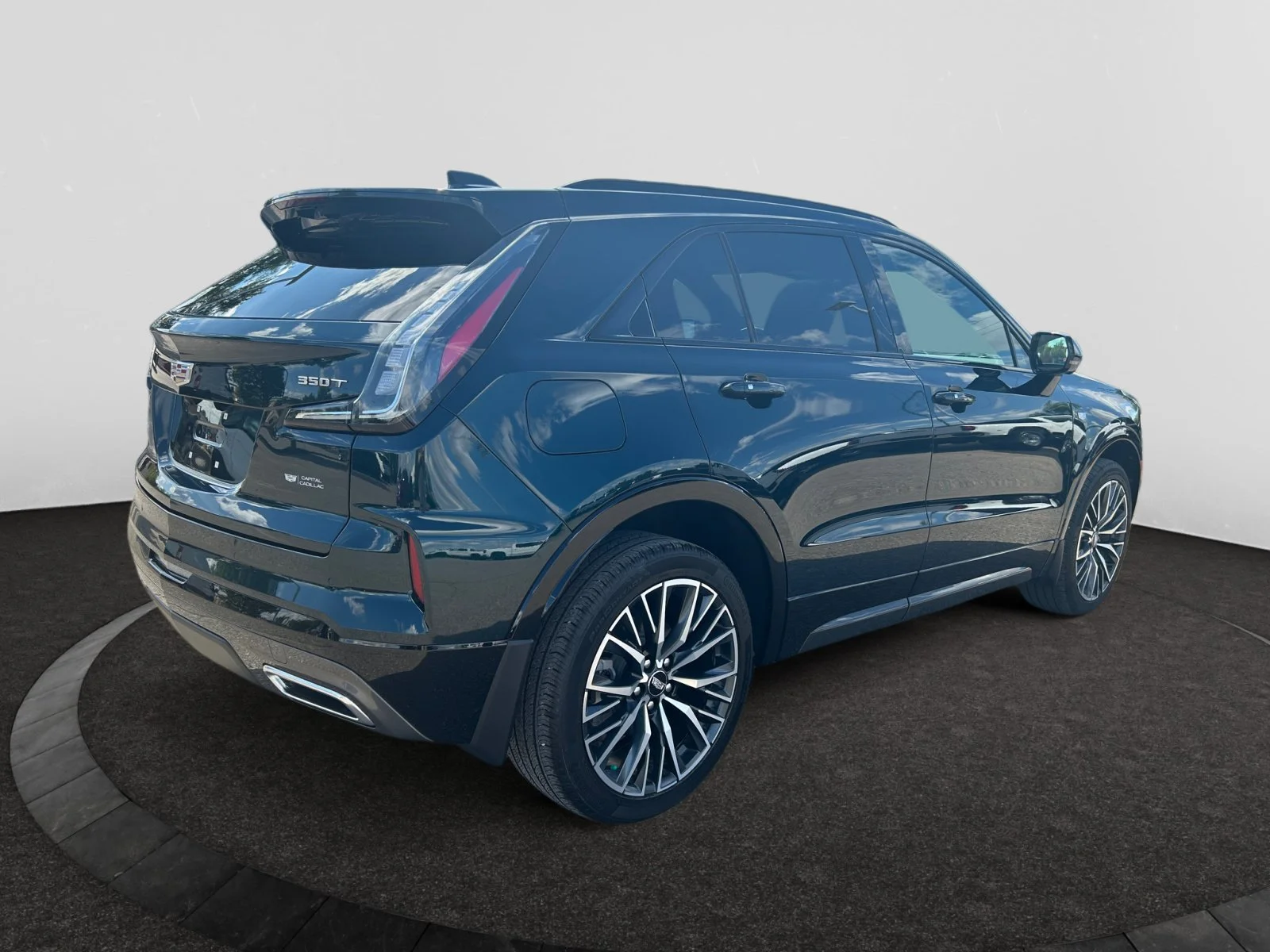 Used 2025 EMERALD LAKE GREEN Cadillac AWD Sport image 5