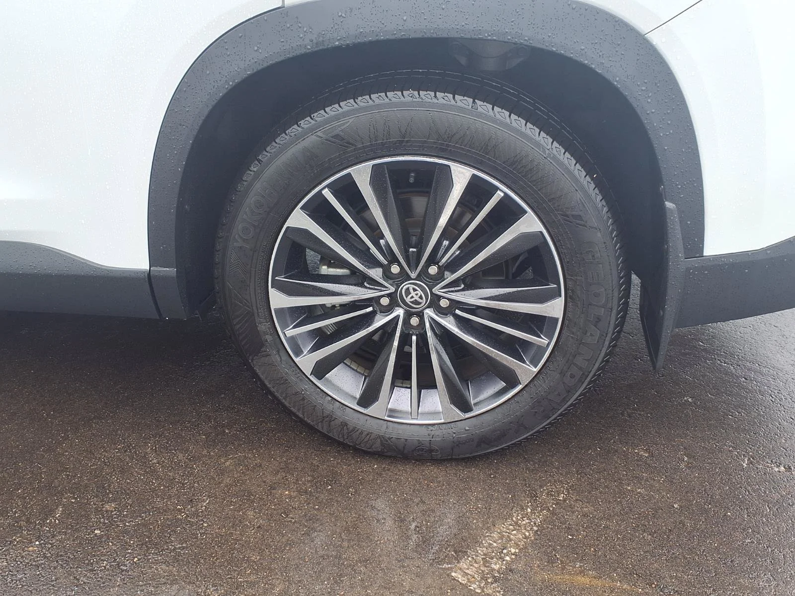 Used 2024 Pearl Toyota Hybrid MAX Limited image 21