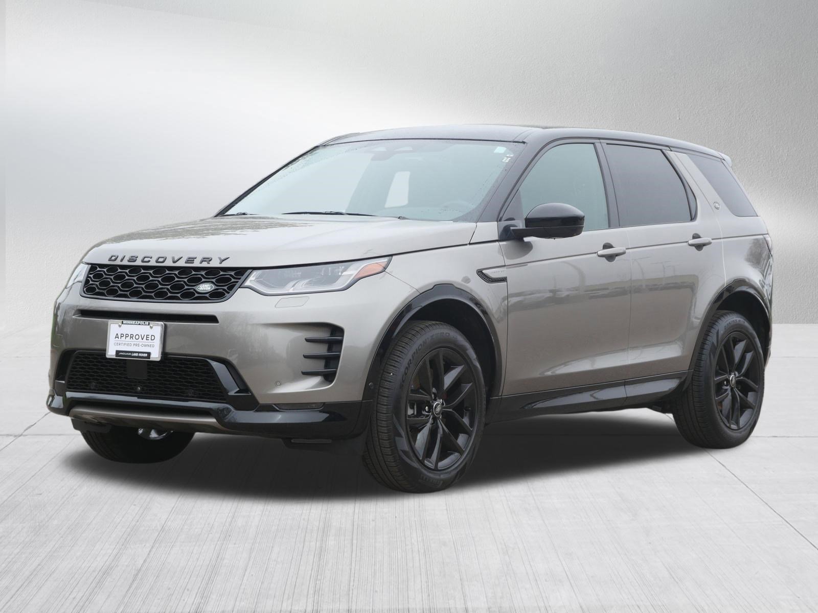 2024 Land Rover Discovery Sport 2.0 Dynamic SE's photo