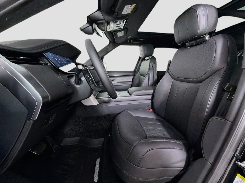 New 2027 Santorini Black Land Rover SE image 22