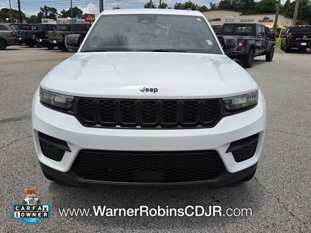 Used 2023 White Jeep Altitude X image 2