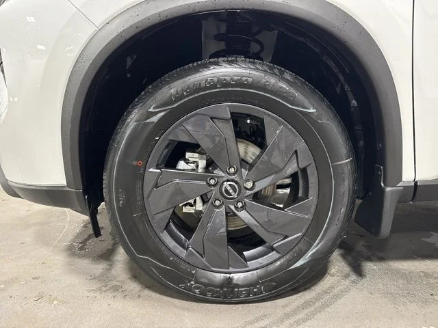 New 2026 Everest White Pearl TriCoat Nissan SV image 9